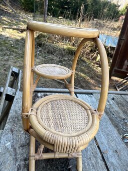 Ratanovy stojan na kytky - 2