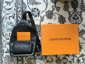 Louis Vuitton batoh M46107 - 2