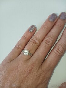 Zásnubní prsten z bílého zlata - 2