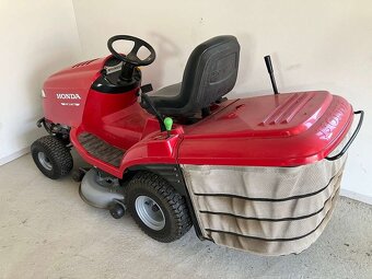 Zahradní traktor Honda HF2417K4 HME - 2