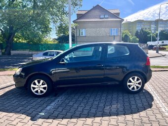 Volkswagen Golf 5 1.4i - 2