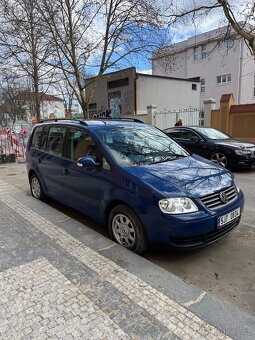 Volkswagen Touran - 2