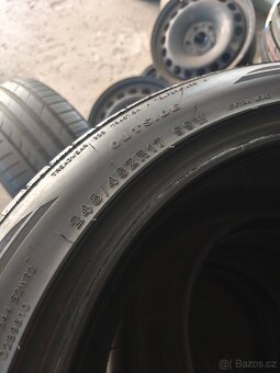 245/45/17 - 2