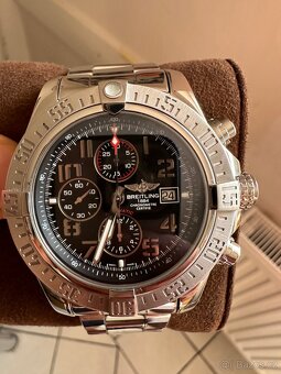 Breitling Super Avenger II - 2
