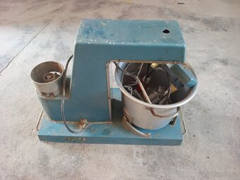 Robot M 051 - 2