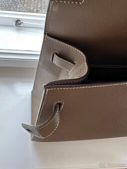 Hermes Kelly Bag 32 Etoupe S fakturou, krabicí, prachovým sá - 2