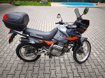 Honda nx 650 dominator - 2