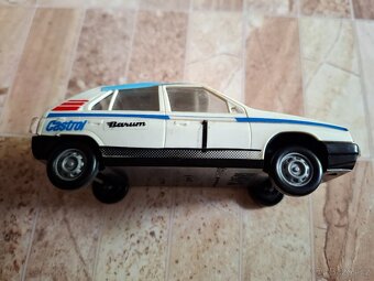 Retro autíčko - 2
