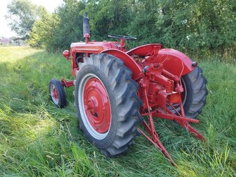 Mccormick Farmall FU 235 - 2