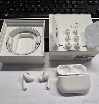 Apple AirPods Pro (2. generace) s MagSafe pouzdrem - 2