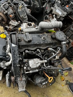 Prodám funkční motory. levný - 2