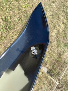 Sportovní střešní zadní spoiler černý pro Mercedes V - 2