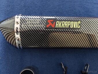 Replika Akrapovič koncovka výfuku + Homologace EU - 2