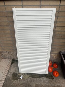 2x Topná tělesa Korado - jako nová bez koroze, bez škrábanců - 2