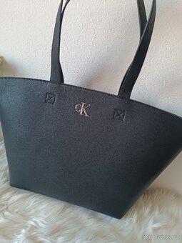 Černá shopperka Calvin Klein - 2