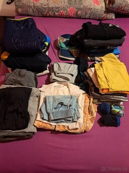 Balík dětského oblečení pro kluka, vel. 116-128,  33 ks - 2