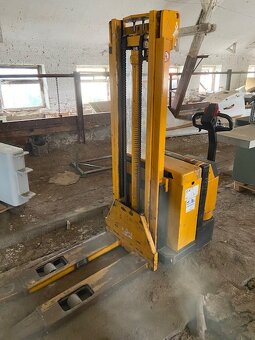 Vysokozdvižný paletový vozík Jungheinrich - 2