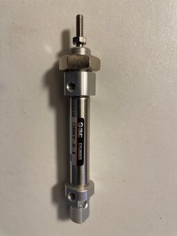 Pneumatický válec SMC CD 85N10 - 2