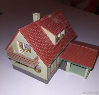 Model rodinný dům s garáží do kolejiště TT - 2