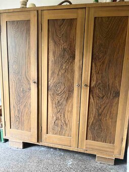 prodám starožitné škříně - 2