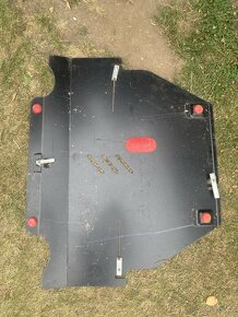 Prodám chranný plech motoru Ford Kuga (CBV) 2008 -> - 2