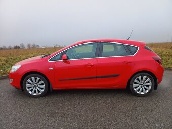 Opel Astra J, 1.4 turbo, TAŽNÉ, 81tis km, VÝBORNÝ STAV - 2