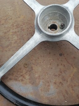 Volant asi na předválečný Mercedes - 2