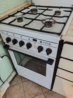 Kuchyňská linka s přísl. - 2