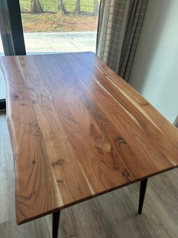 Jídelní stůl - 2