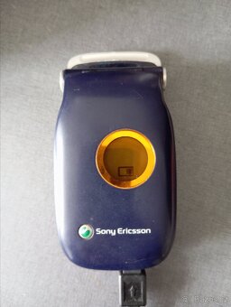 Sony Ericsson Z200 - 2