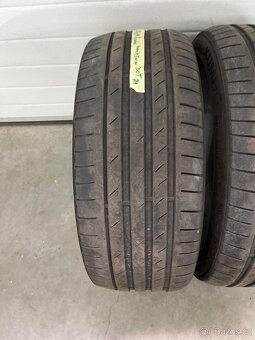 Letní pneu 225/40/19 - 2