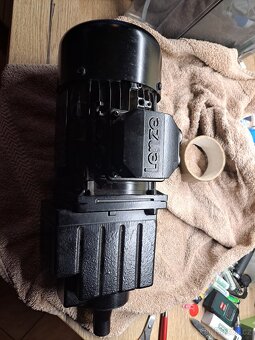 Elektromotor LENZE s převodovkou - 2