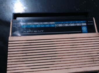 Prodám staré rádio Tesla - 2