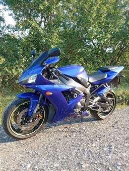 Yamaha YZF-R1 - 2