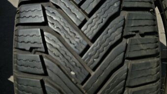 Zimní pneu 205/55/16 Michelin - 2