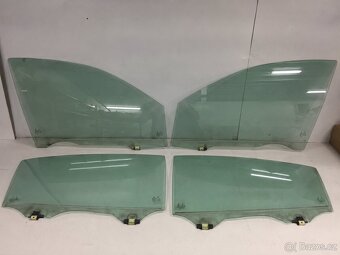 Sklo passat B8. 3G0845201 / 3G0845202 - 2