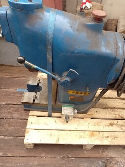 Hydraulický lis - 2