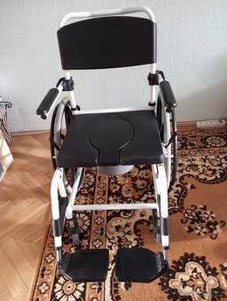 Nové toaletní křeslo- Nepoužité. - 2