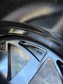Zimní sada Hyundai 235/55R19 105V nová sada - 2