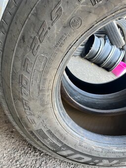 VODÍCÍ pneu PIRELLI 315/70R22.5 315 70 22.5 R22.5 - 2