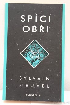 NEUVEL: Spící obři/Probuzení bohové - 2