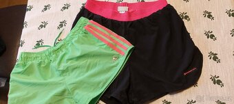 Dvoje holčičí šortky adidas 164 - 2