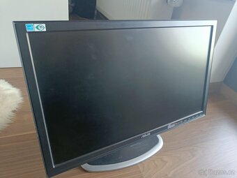 Asus 22inch s otočným VESA stojanem - 2