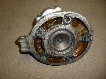 Yamaha TDR 125. Hlava. Rok 2002 - 2