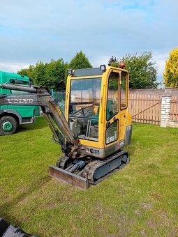 Minibagr Volvo EC15B - 2