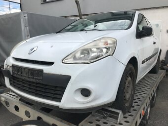 Renault Clio 1.5Dci 2010 - náhradní díly z vozu - 2