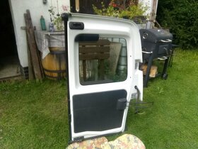 Prodám levé zadní dveře Citroen Berlingo - 2