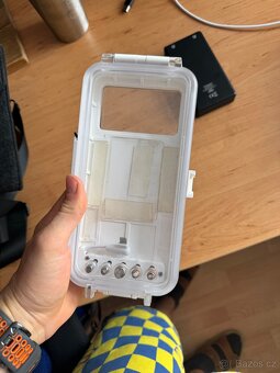 Vodotěsné pouzdro na telefon 40m - 2
