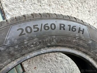 letni pneu barum 205/60 R16 se vzorkem 7,5mm - 2