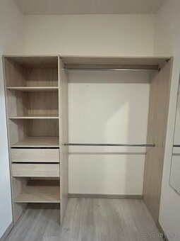 Prodám šatní skříň - 2